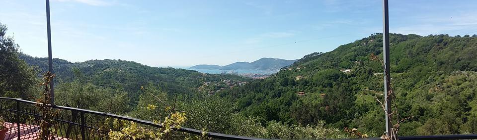 Agriturismo Oliva Azzurra Villa Valeriano Lunense Buitenkant foto